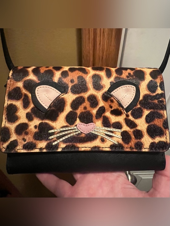 kate spade Handbags - Kate Spade Run Wild Leopard Crossbody WLRU5029